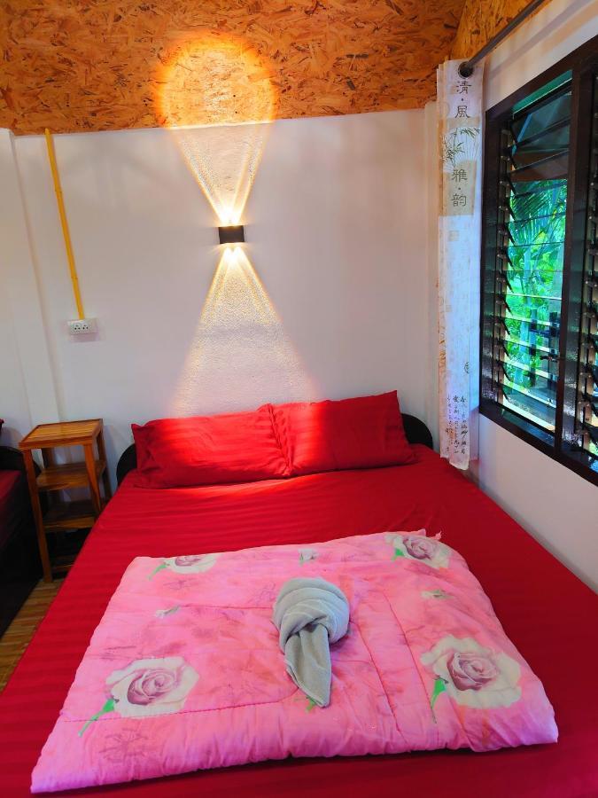 บ้านดินโฮมสเตย์ ปางอุ๋ง Ban Huai Makhuea Som エクステリア 写真