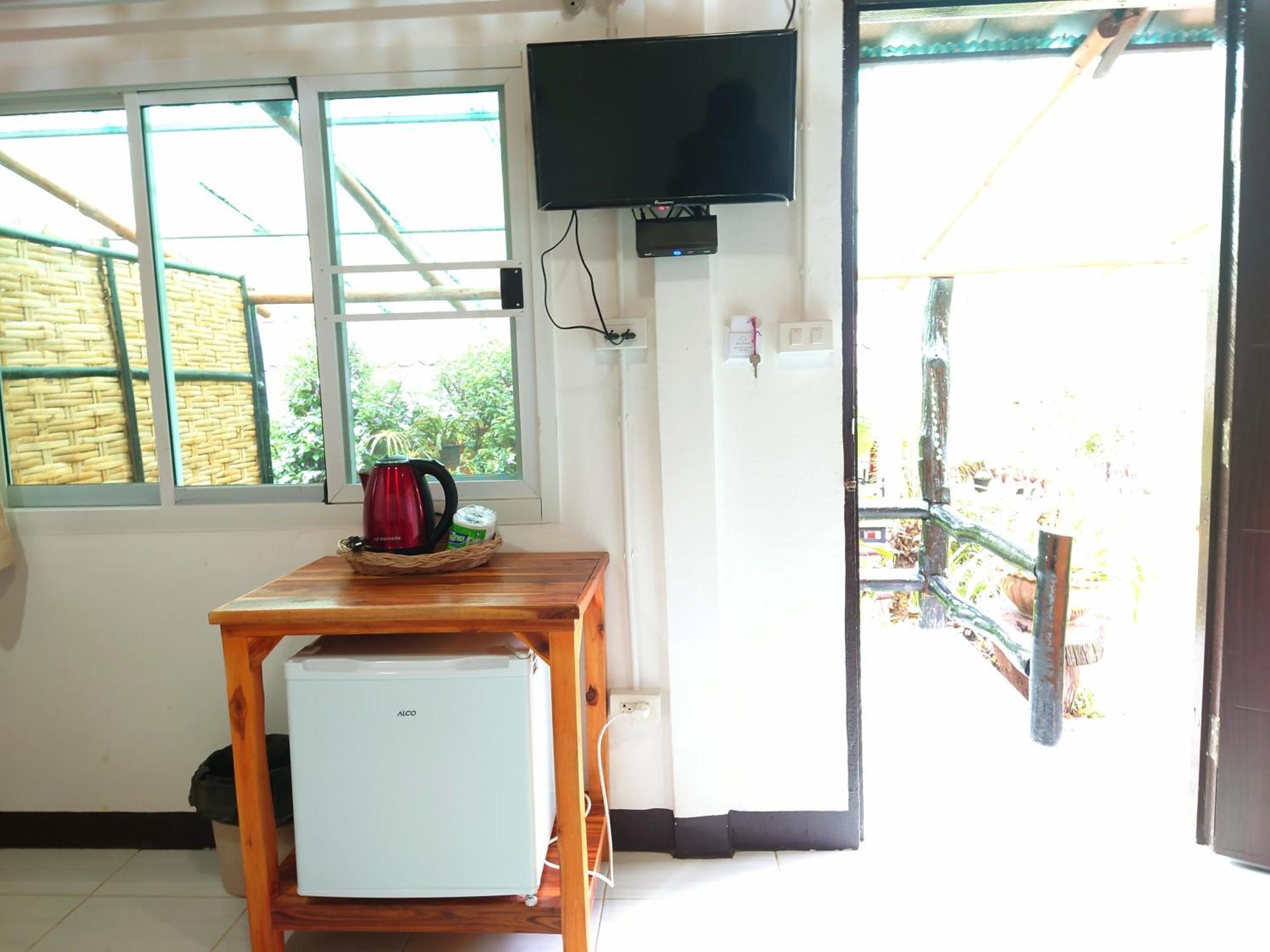 บ้านดินโฮมสเตย์ ปางอุ๋ง Ban Huai Makhuea Som エクステリア 写真